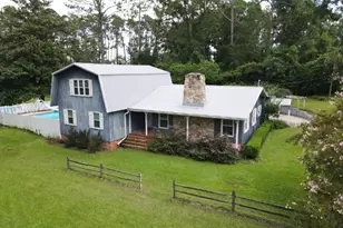 817 Golf Dr, Swainsboro, GA 30401 - Photo 2