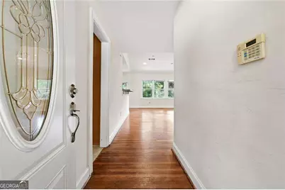 208 Midvale Drive NE, Atlanta, GA 30342 - Photo 2