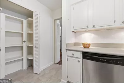 73 Montre Square, Atlanta, GA 30327 - Photo 12