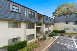 73 Montre Square, Atlanta, GA 30327 - Photo 1