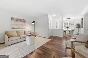 73 Montre Square, Atlanta, GA 30327 - Photo 10