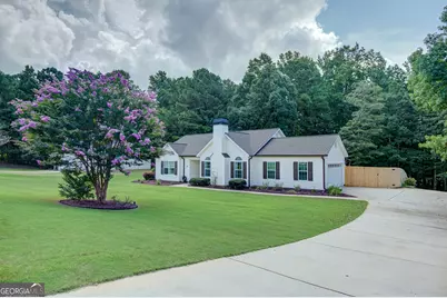 20 Walton Woods Court, Newnan, GA 30263 - Photo 4