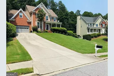 622 Shady Willow Lane, Loganville, GA 30052 - Photo 2
