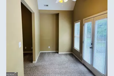 70 Indian Bluff Drive, Sharpsburg, GA 30277 - Photo 10