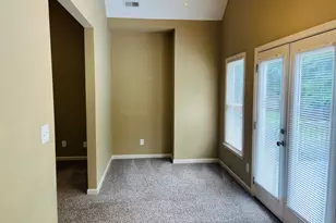 70 Indian Bluff Dr, Sharpsburg, GA 30277 - Photo 10