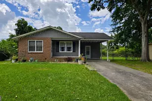 223 Meadowridge Dr, Warner Robins, GA 31093 - Photo 1