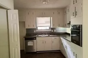 4395 Glade Rd, Forest Park, GA 30297 - Photo 10