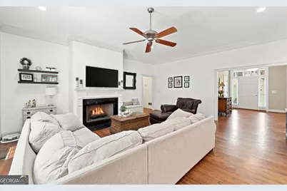 4593 Montclair Circle, Gainesville, GA 30506 - Photo 2