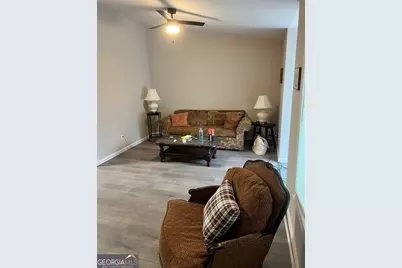 607 Charlotte Place NW, Atlanta, GA 30318 - Photo 2