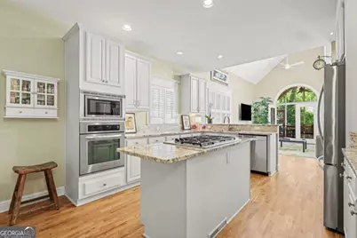 827 Highland Terrace NE, Atlanta, GA 30306 - Photo 16