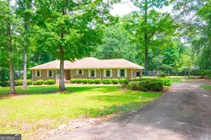 240 Plumfield Dr, Pine Mountain, GA 31822 - Photo 2