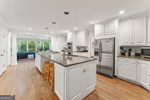 2986 Mornington Dr NW, Atlanta, GA 30327 - Photo 10