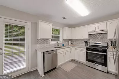 6839 Sandy Creek Drive, Riverdale, GA 30274 - Photo 8
