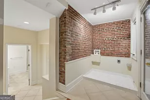 2840 Peachtree Rd NE, Atlanta, GA 30305 - Photo 26
