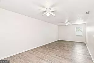 949 Falcon Crest Dr, Lawrenceville, GA 30043 - Photo 8