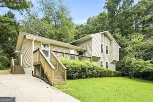 949 Falcon Crest Dr, Lawrenceville, GA 30043 - Photo 2
