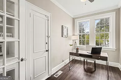 21 Peachtree Memorial Drive NW #8, Atlanta, GA 30309 - Photo 16