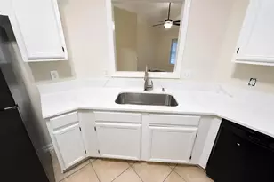 2734 Ashbury Point Ln, Marietta, GA 30066 - Photo 8