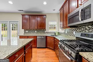10 Stonebridge Pass, Newnan, GA 30265 - Photo 14