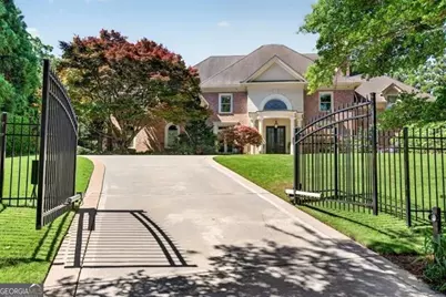 740 Riley Place, Sandy Springs, GA 30327 - Photo 4
