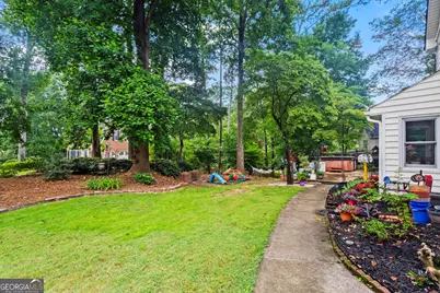 140 Lakeside Drive NW, Kennesaw, GA 30144 - Photo 4