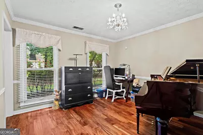 140 Lakeside Drive NW, Kennesaw, GA 30144 - Photo 6