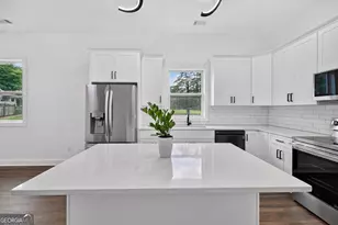 100 Marshall Ave, Hogansville, GA 30230 - Photo 8