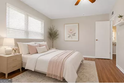 276 Lakemoore Drive NE #E, Atlanta, GA 30342 - Photo 14