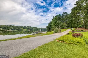 160 Sandy Lake Cir, Fayetteville, GA 30214 - Photo 8