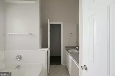 5816 Wellborn Creek Drive, Lithonia, GA 30058 - Photo 22