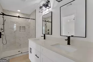 615 E 38th St, Savannah, GA 31401 - Photo 22