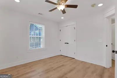 615 E 38th Street, Savannah, GA 31401 - Photo 30