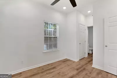 615 E 38th Street, Savannah, GA 31401 - Photo 44