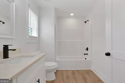615 E 38th Street, Savannah, GA 31401 - Photo 32