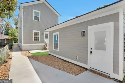 615 E 38th Street, Savannah, GA 31401 - Photo 6