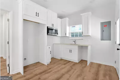 615 E 38th Street, Savannah, GA 31401 - Photo 40