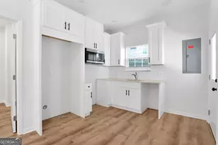 615 E 38th St, Savannah, GA 31401 - Photo 40