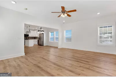 615 E 38th Street, Savannah, GA 31401 - Photo 10