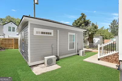 615 E 38th Street, Savannah, GA 31401 - Photo 36