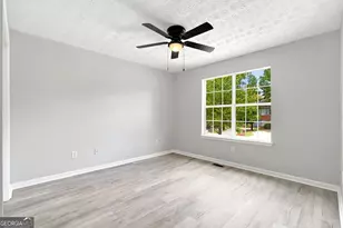 366 N Beach Ct, Riverdale, GA 30274 - Photo 16