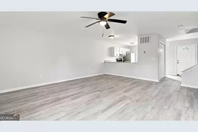 366 N Beach Court, Riverdale, GA 30274 - Photo 10