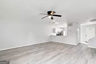 366 N Beach Ct, Riverdale, GA 30274 - Photo 10