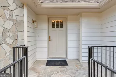 150 Indian Bluff Drive, Sharpsburg, GA 30277 - Photo 10