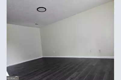 200 Washington Street, Barnesville, GA 30204 - Photo 4