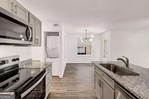 1004 Sandy Ln Dr, Alpharetta, GA 30022 - Photo 10
