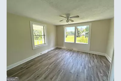 2455 Pegasus Parkway #APT - B, Lagrange, GA 30240 - Photo 6
