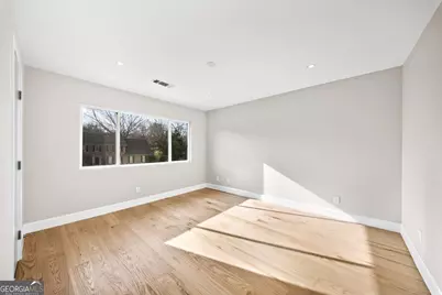 250 Bruton Way, Atlanta, GA 30342 - Photo 32