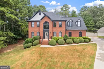 2310 Pinehaven Court, Grayson, GA 30017 - Photo 2