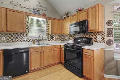 30 Orchard Hills Ct, Newnan, GA 30263 - Photo 12