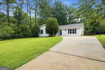 210 Meadow Run, Peachtree City, GA 30269 - Photo 2